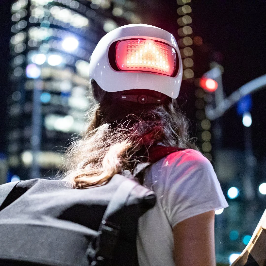 Lumos Matrix Smart Helmet Pearl White - Image 3